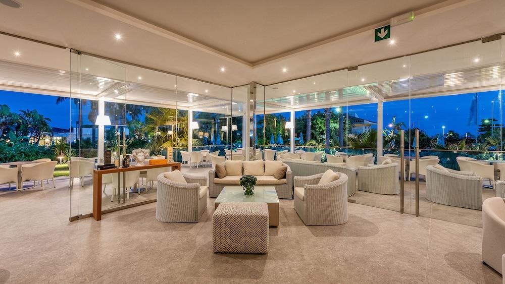 Acacia Palace (Adults Only) 拉古萨的码头 外观 照片
